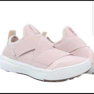 Vans Ultra-range Gore A- NWOT